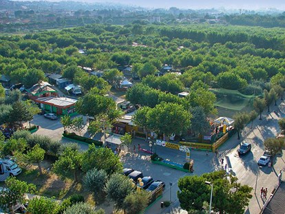 Luxuscamping - Adria - Camping Romagna Village - Vacanceselect Airlodge 4 Personen 2 Zimmer Badezimmer von Vacanceselect auf Camping Romagna Village