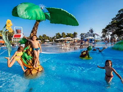 Luxuscamping - Dalmatien - Poolanlage - Zaton Holiday Resort Glamping Zelte auf Zaton Holiday Resort