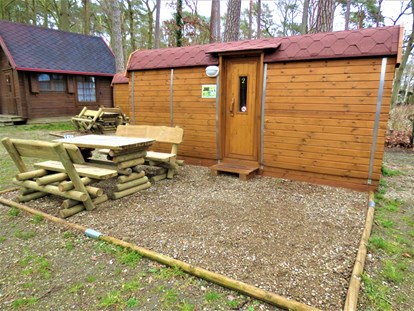Luxuscamping - Gartenmöbel - Vorpommern - Camping Pommernland Schäferhütten