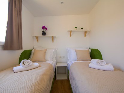Luxuscamping - Klimaanlage - Ugljan - Campingplatz Ugljan - Meinmobilheim Premium 3 bedrooms auf dem Campingplatz Ugljan