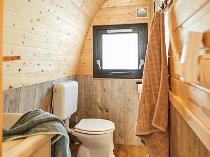 Luxuscamping - Unterkunft alleinstehend - Österreich - Camping Dreiländereck in Tirol Woodlodges Tannen- und Fichtenhütte