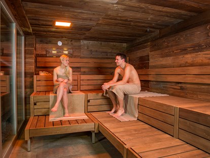 Luxuscamping - WC - Rieste - Kräuter Sauna im Alfen Saunaland - Alfsee Ferien- und Erlebnispark Großes Germanenhaus für 6 Personen am Alfsee Ferienpark