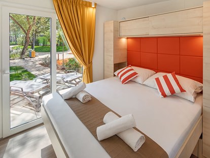 Luxuscamping - Unterkunft alleinstehend - Kroatien - Camping Resort Lanterna - Meinmobilheim Maro Premium Family auf dem Lanterna Premium Camping Resort
