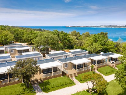 Luxuscamping - Terrasse - Novigrad - Camping Resort Lanterna - Meinmobilheim Premium Family auf dem Lanterna Premium Camping Resort