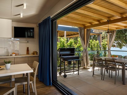 Luxuscamping - Kochmöglichkeit - Funtana - Istra Premium Camping Resort - Meinmobilheim Marina Premium Suite auf dem Istra Premium Camping Resort