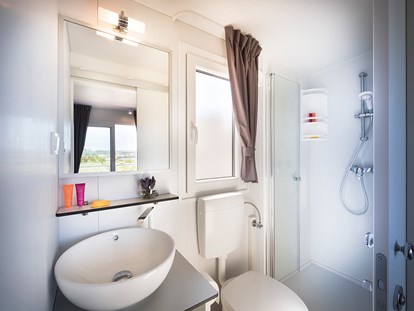 Luxuscamping - Sonnenliegen - Funtana - Istra Premium Camping Resort - Meinmobilheim Orlandin Premium auf dem Istra Premium Camping Resort