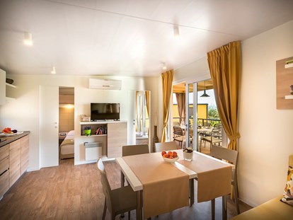 Luxuscamping - getrennte Schlafbereiche - Funtana - Istra Premium Camping Resort - Meinmobilheim Bella Vista Premium Family auf dem Istra Premium Camping Resort 