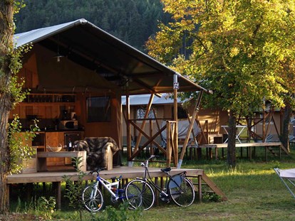 Luxuscamping - barrierefreier Zugang - CosyCamp Lodgezelte auf CosyCamp