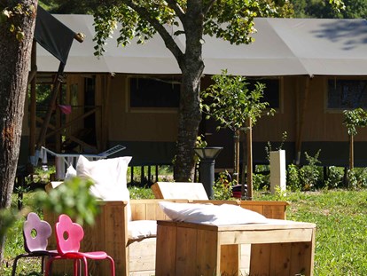 Luxuscamping - barrierefreier Zugang - Chamalières-sur-Loire - CosyCamp Lodgezelte auf CosyCamp