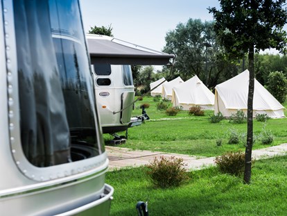Luxuscamping - Klimaanlage - Cavallino - Camping Ca' Savio Airstreams auf Camping Ca' Savio