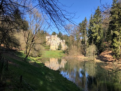 Luxuscamping - Sonnenliegen - Mosel / Müllerthal / Grevenmacher - Chateau Beaufort - Camping Neumuehle Muellerthal Egel MobilHeim, 6 Person, Douche, Wc,  Park Neumuehle, Luxemburg