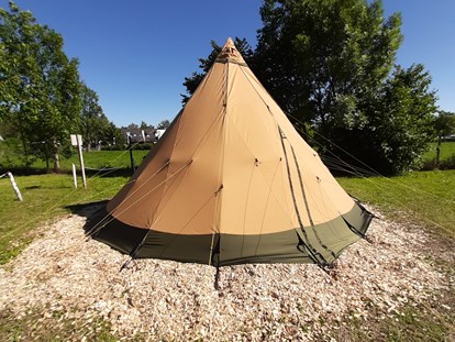 Luxuscamping - Art der Unterkunft: Tipi - Region Schwaben - Tipis etwas näher betrachtet. - Camping Park Gohren Tipis Camping Park Gohren