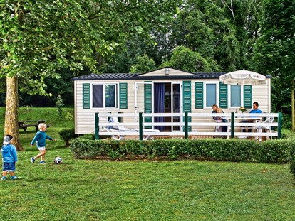 Luxuscamping - Terrasse - Donauraum - Viel Raum für alle - Donaupark Camping Tulln Mobilheime auf Donaupark Camping Tulln