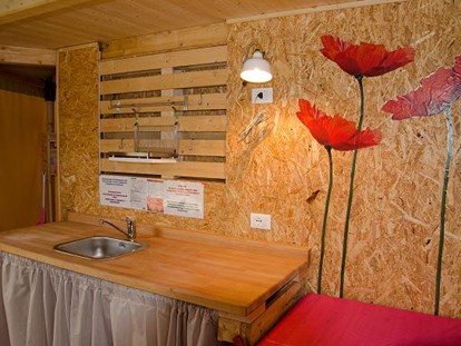 Luxuscamping - barrierefreier Zugang - Campalto - Glamping-Zelte: Wohnzimmer - Camping Rialto Glampingzelte auf Camping Rialto