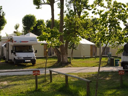 Luxuscamping - Dusche - Campalto - Glamping-Zelte: Überblick - Camping Rialto Glampingzelte auf Camping Rialto