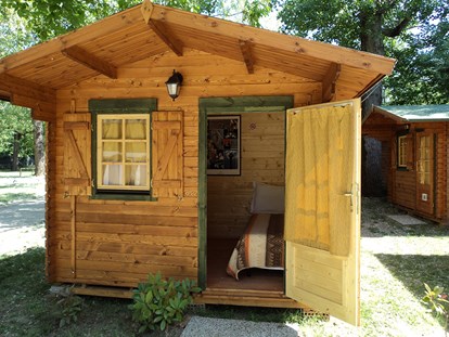 Luxuscamping - Preisniveau: günstig - Mini-Chalets, perfekt für kurze Aufenthalte - Camping Rialto Mini-Chalets für 2 Personen auf Camping Rialto
