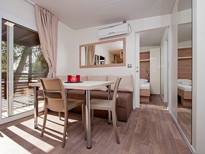 Luxuscamping - Klimaanlage - Umag - CampingIN Park Umag - Meinmobilheim Mediteran Premium auf dem CampingIN Park Umag