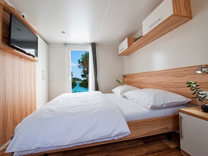 Luxuscamping - Preisniveau: exklusiv - Zadar - Campingplatz Kozarica - Meinmobilheim Superior auf dem Campingplatz Kozarica