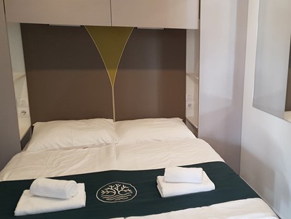 Luxuscamping - Gartenmöbel - Zadar - Šibenik - Olivia Green Camping - Meinmobilheim Family Seaview auf dem Olivia Green Camping