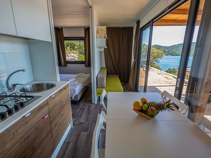 Luxuscamping - Dusche - Zadar - Olivia Green Camping - Meinmobilheim Luxury Couple Camping Suite Seaview auf dem Olivia Green Camping