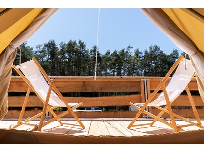Luxuscamping - Unterkunft alleinstehend - Österreich - Blick aus dem Glampingzelt - Camping Gerhardhof Sonnenplateau Camping Gerhardhof