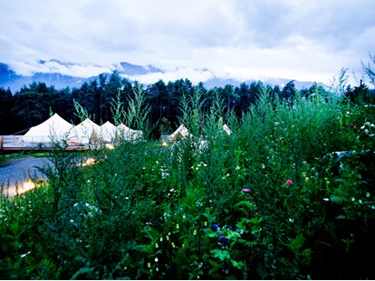 Luxuscamping - Tiroler Oberland - Glampingzelte eingebettet in die unberührte Natur - Camping Gerhardhof Sonnenplateau Camping Gerhardhof