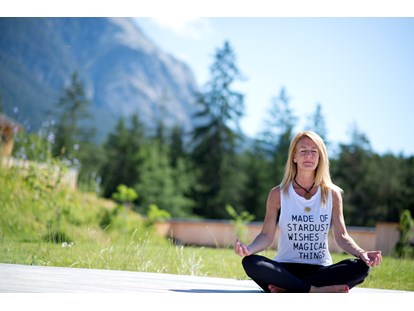 Luxuscamping - Grill - Tirol - Neue Yoga Plattform im Wald - Camping Gerhardhof Sonnenplateau Camping Gerhardhof