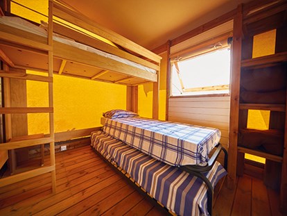 Luxuscamping - Art der Unterkunft: Safari-Zelt - Montpellier - Camping Le Castellas - Vacanceselect Ecoluxe Zelt 4/5 Personen 2 Zimmer von Vacanceselect auf Camping Le Castellas
