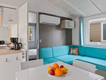 Luxuscamping - Kühlschrank - Béziers - Camping Le Castellas - Vacanceselect Mobilheim Premium 6 Personen 3 Zimmer von Vacanceselect auf Camping Le Castellas