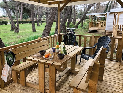 Luxuscamping - Kaffeemaschine - Haute-Corse - Camping Domaine d'Anghione - Vacanceselect Mobilheim Premium 6 Personen 3 Zimmer von Vacanceselect auf Camping Domaine d'Anghione