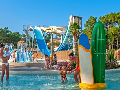 Luxuscamping - WC - Gironde - Camping Atlantic Club Montalivet - Vacanceselect Safarizelt 5/6 Personen 3 Zimmer Badezimmer von Vacanceselect auf Camping Atlantic Club Montalivet