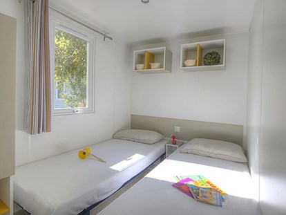 Luxuscamping - Bad und WC getrennt - Draguignan - Camping Verdon Parc - Vacanceselect Mobilheim Privilege 6 Personen 3 Zimmer von Vacanceselect auf Camping Verdon Parc