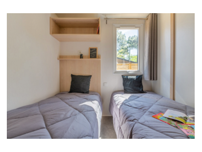 Luxuscamping - Dusche - Provence-Alpes-Côte d'Azur - Camping Verdon Parc - Vacanceselect Mobilheim Privilege Club 6 Pers 3 Zimmer Tropische Dusche von Vacanceselect auf Camping Verdon Parc