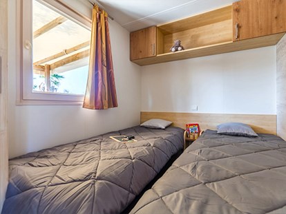 Luxuscamping - Klimaanlage - Camping Les Dunes - Vacanceselect Mobilheim Privilege Club 6 Personen 3 Zimmer Whirlpool von Vacanceselect auf Camping Les Dunes