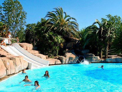 Luxuscamping - Kühlschrank - Languedoc-Roussillon - Camping La Sirène - Vacanceselect Safarizelt 4/6 Personen 2 Zimmer Badezimmer von Vacanceselect auf Camping La Sirène
