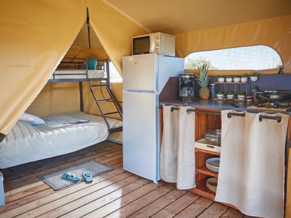Luxuscamping - Kühlschrank - Platja d'Aro - Camping Valldaro - Vacanceselect Ecoluxe Zelt 4/5 Personen 2 Zimmer von Vacanceselect auf Camping Valldaro