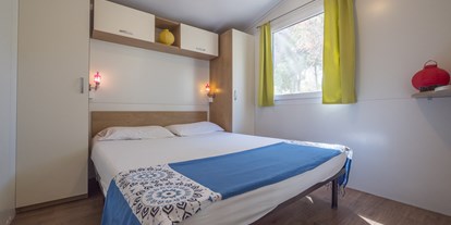 Luxuscamping - Kochmöglichkeit - Vrsar - Camping Valkanela - Vacanceselect Mobilheim Moda 6 Personen 3 Zimmer Klimaanlage von Vacanceselect auf Camping Valkanela