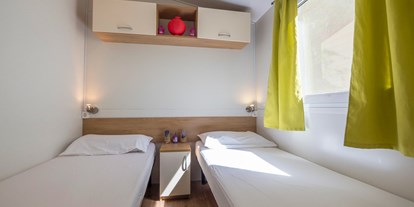Luxuscamping - Bad und WC getrennt - Kroatien - Camping Valkanela - Vacanceselect Mobilheim Moda 6 Personen 3 Zimmer Klimaanlage von Vacanceselect auf Camping Valkanela
