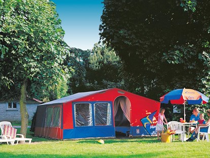 Luxuscamping - Dusche - Frankreich - Camping La Bien Assise - Vacanceselect Mobilheim Moda 6 Personen 3 Zimmer 2 Badezimmer von Vacanceselect auf Camping La Bien Assise