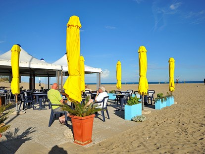 Luxuscamping - Kaffeemaschine - Punta Sabbioni - Camping Marina di Venezia - Vacanceselect Mobilheim Moda 6 Personen 3 Zimmer Klimaanlage von Vacanceselect auf Camping Marina di Venezia