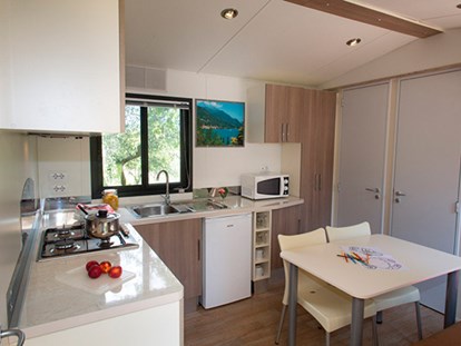 Luxuscamping - Klimaanlage - Toskana - Camping Le Pianacce - Vacanceselect Mobilheim Moda 5/6 Personen 2 Zimmer Klimaanlage von Vacanceselect auf Camping Le Pianacce