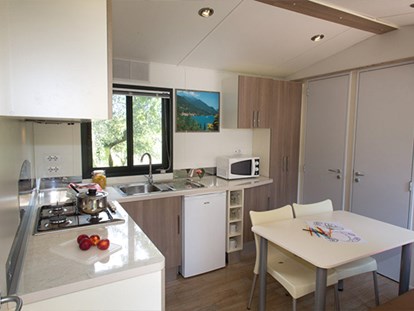 Luxuscamping - Heizung - Lido di pomposa - Camping Vigna sul Mar Camping Village - Vacanceselect Mobilheim Moda 5/6 Pers 2 Zimmer AC von Vacanceselect auf Camping Vigna sul Mar Camping Village