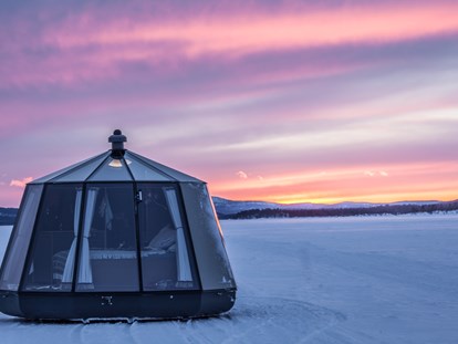 Luxuscamping - WC - Nordschweden - Ein Ferienort mit einer Kulisse welche sich von Stunde zur Stunde verändert. - Laponia Sky Hut Laponia Sky Hut