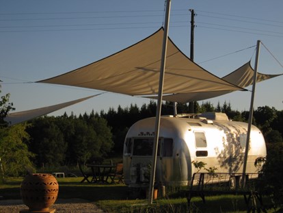 Luxuscamping - Preisniveau: gehoben - Aude - Retro Trailer Park Airstream für 4 Personen am Retro Trailer Park