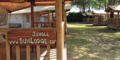 Luxuscamping - Kochutensilien - Cavallino - Camping Italy - Suncamp Sunlodge Jungle von Suncamp auf Camping Italy