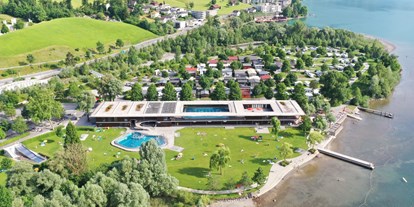 Luxuscamping - Sonnenliegen - Schweiz - Luftaufnahme ganze Anlage - Camping Seefeld Park Sarnen ***** Glamping-Unterkünfte auf Camping Seefeld Park Sarnen
