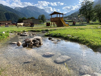 Luxuscamping - Parkplatz bei Unterkunft - Graubünden - Camping Muglin Müstair Camping Muglin Müstair