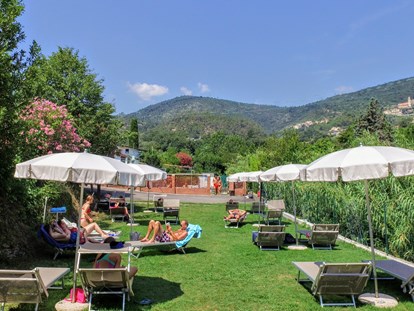 Luxuscamping - Kochutensilien - Ligurien - CAMPINGPLATZ-SOLARIUM - Camping dei Fiori  Neues Zelt Glam