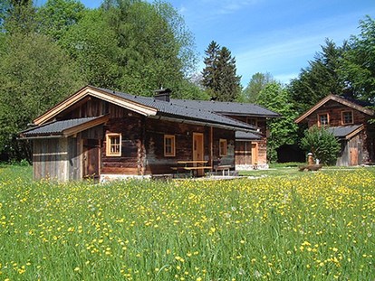 Luxuscamping - Preisniveau: moderat - Tiroler Unterland - Almberg Alm im Blumenmeer - Grubhof Almhütte Almberg Alm im Almdorf Grubhof