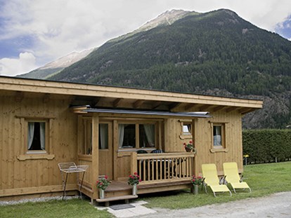 Luxuscamping - getrennte Schlafbereiche - Österreich - Camping Ötztal Alpine Lodges auf Camping Ötztal